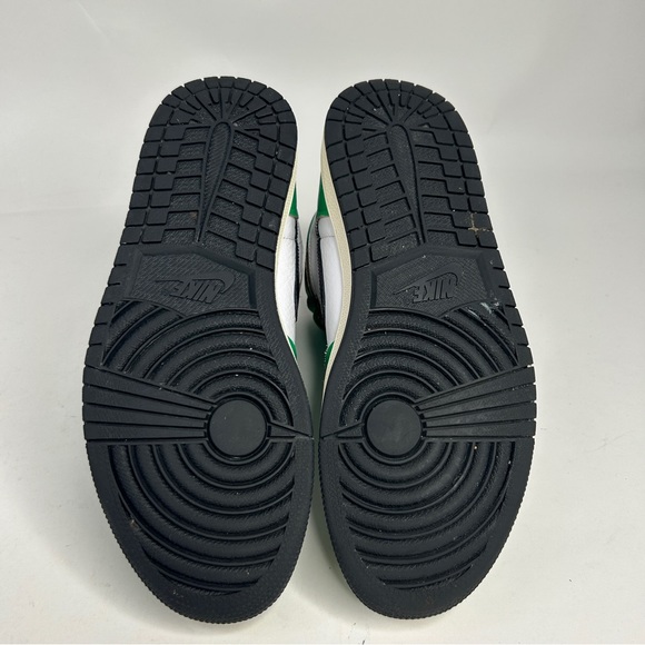 Nike Air Jordan 1 Retro High OG WMNS “Lucky Green” 2023 - Picture 5 of 10